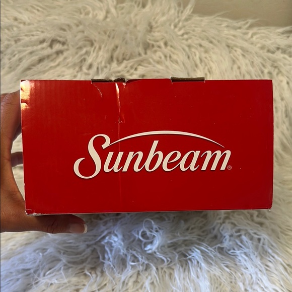 Sunbeam Massaging Renue Back Wrap with Heat, Extended Back. New in box. - Picture 3 of 5